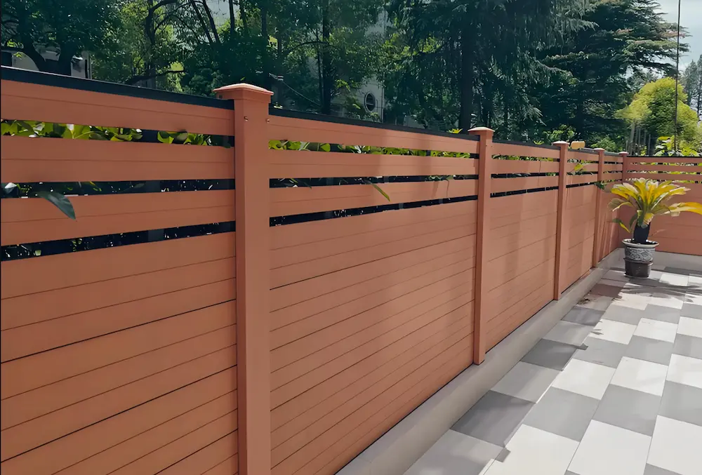 Semi-enclosed WPC fence